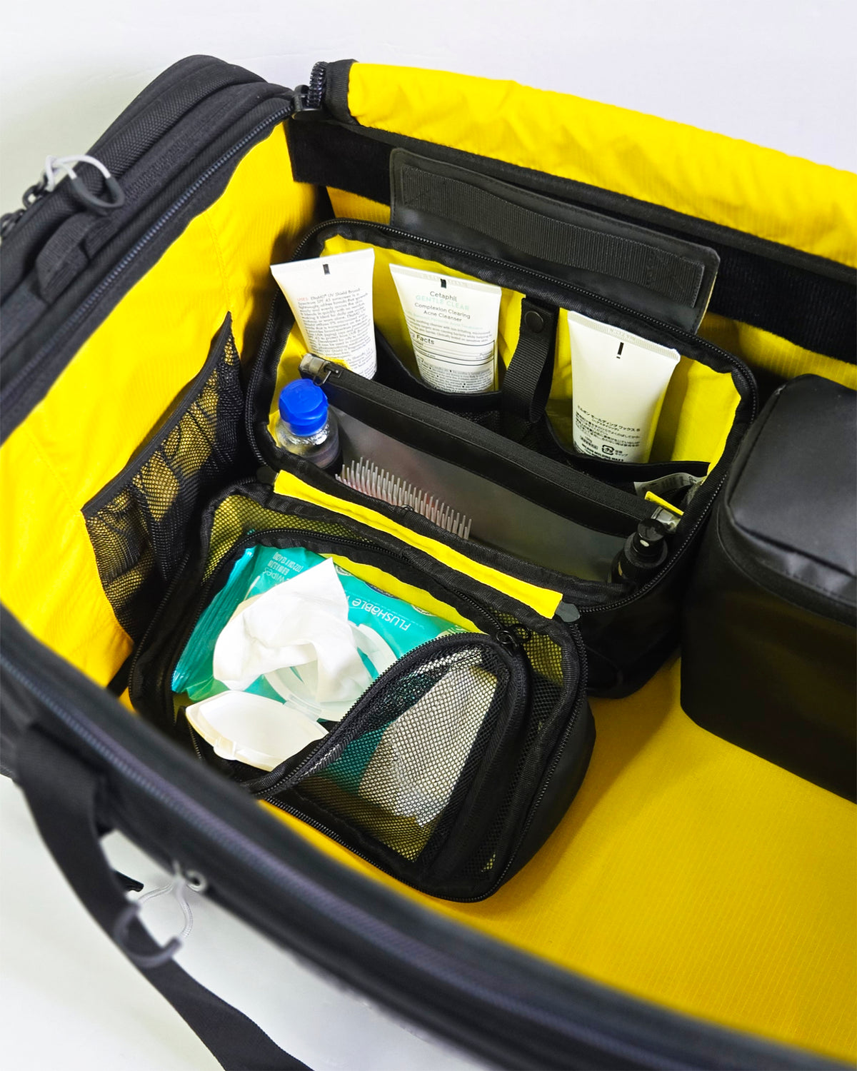 SCUFFLE DOPP KIT