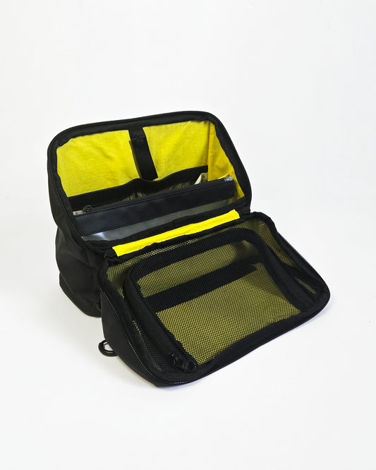 SCUFFLE DOPP KIT