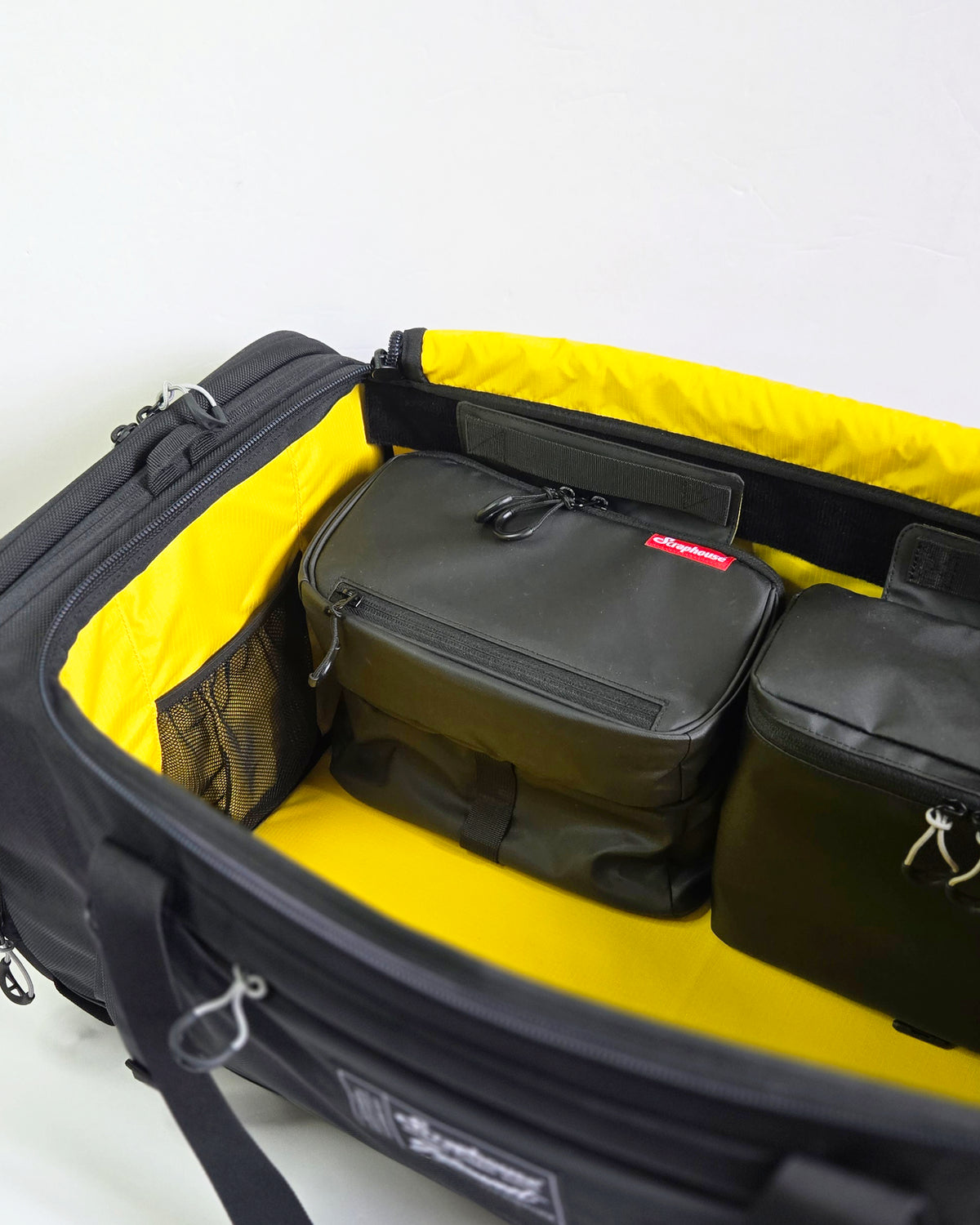 SCUFFLE DOPP KIT